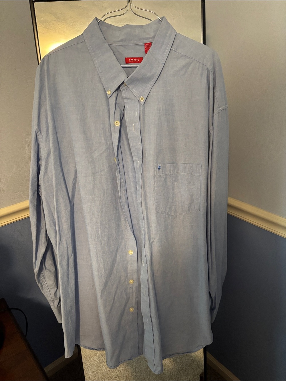 Izod Men’s Light Blue Casual Button-Down Long Sleeved Shirt